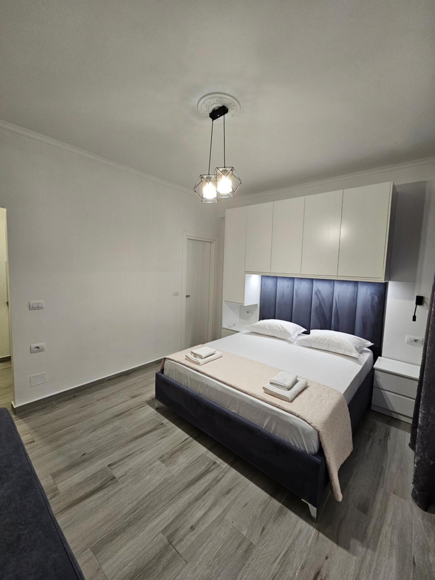 Nora'S Guesthouse Sarandë 外观 照片