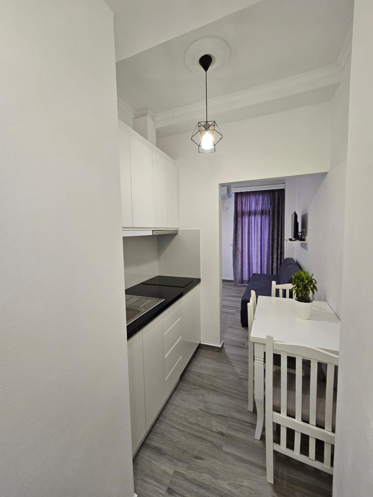 Nora'S Guesthouse Sarandë 外观 照片