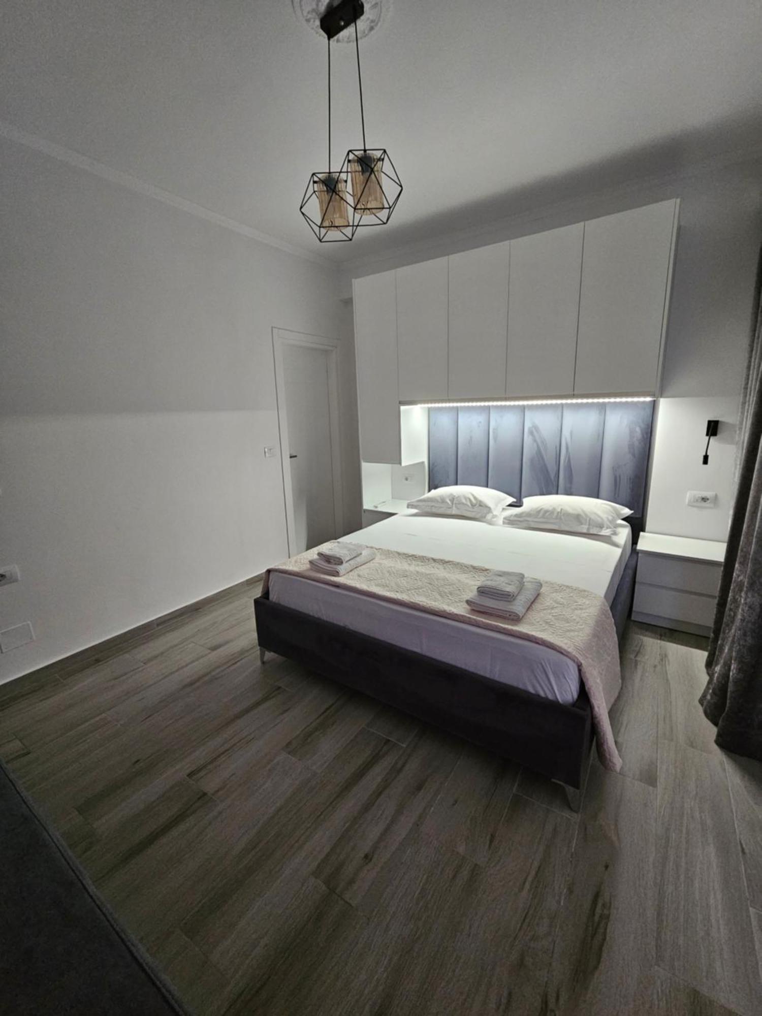 Nora'S Guesthouse Sarandë 外观 照片