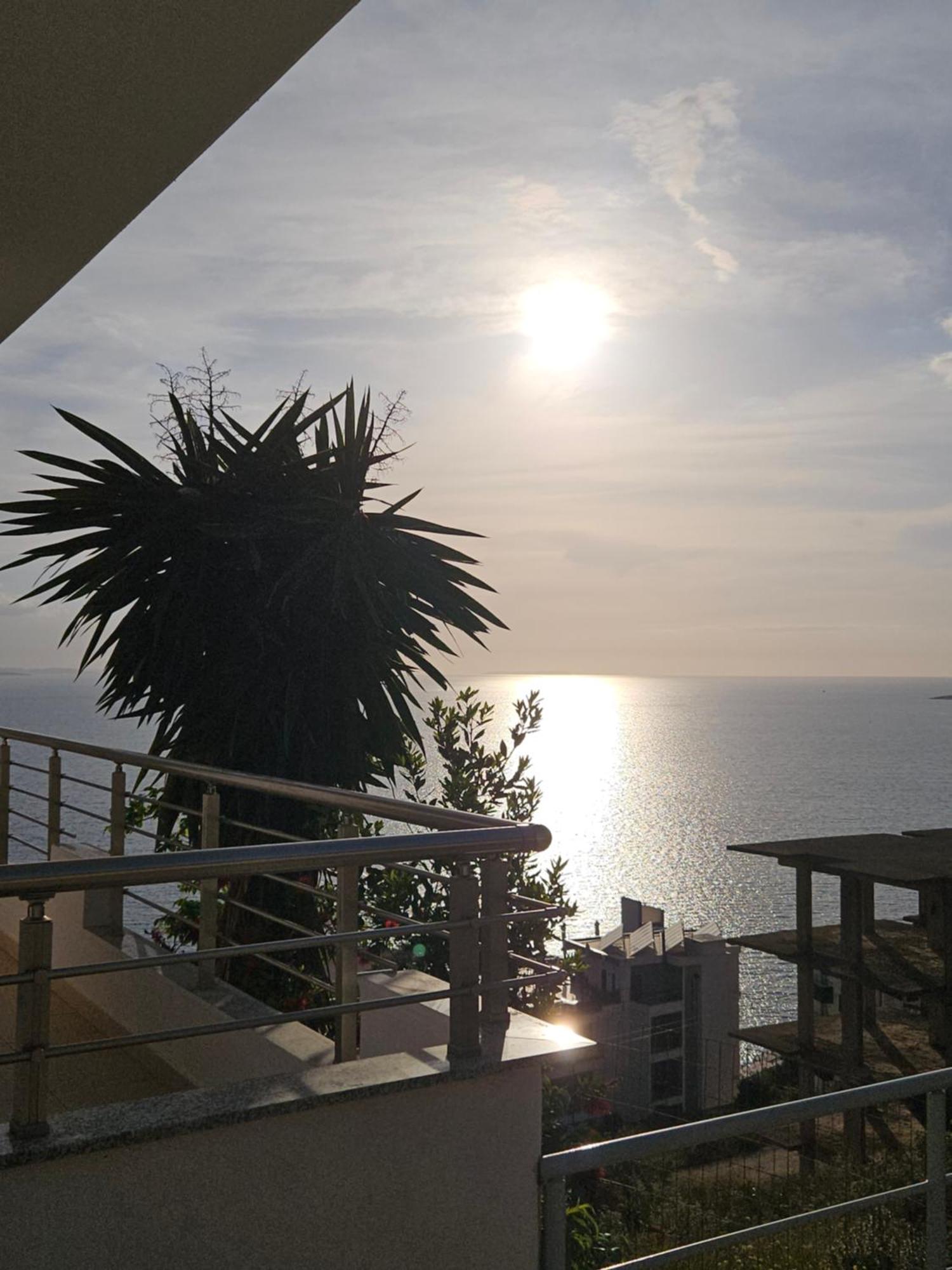 Nora'S Guesthouse Sarandë 外观 照片