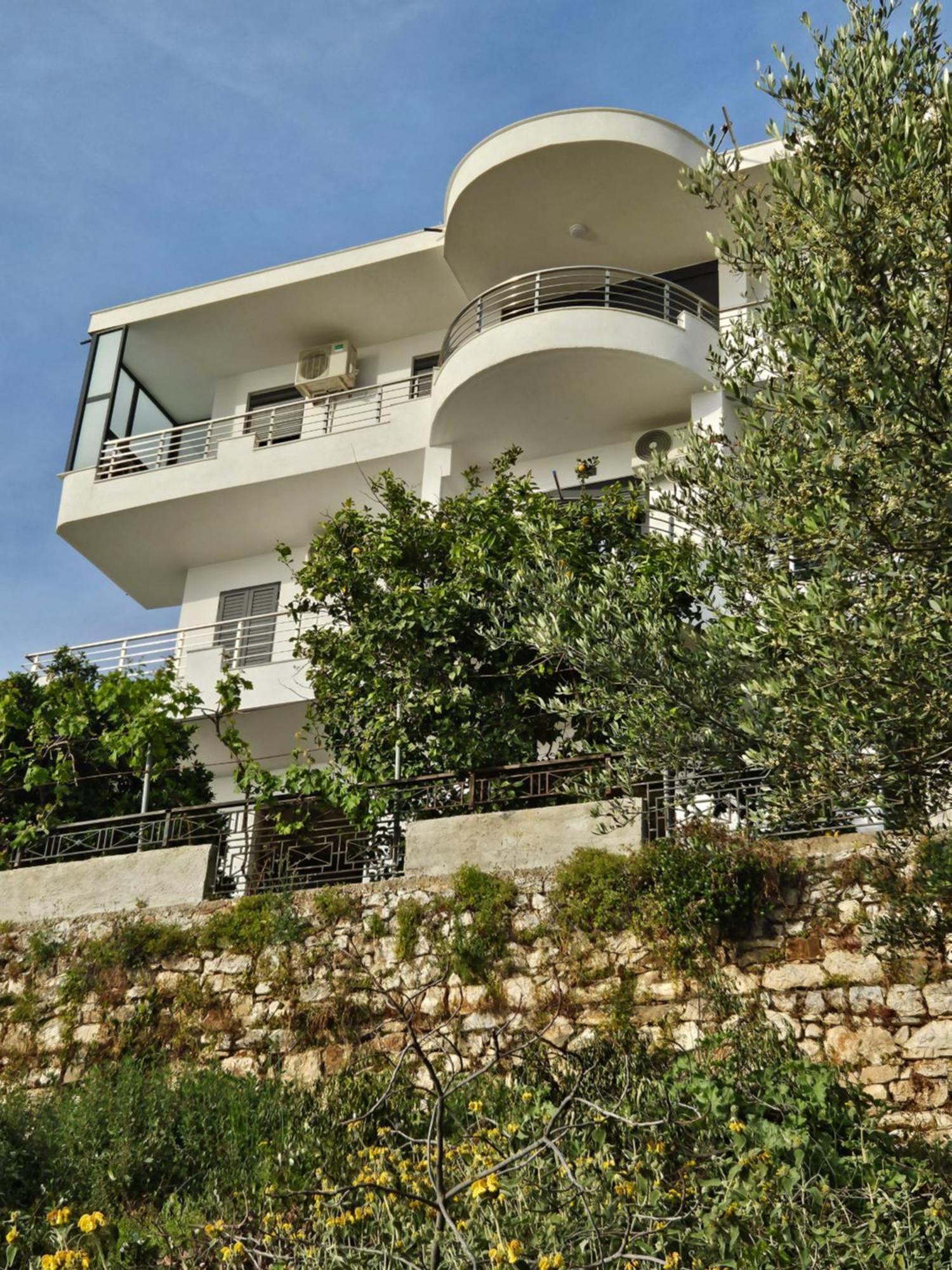Nora'S Guesthouse Sarandë 外观 照片