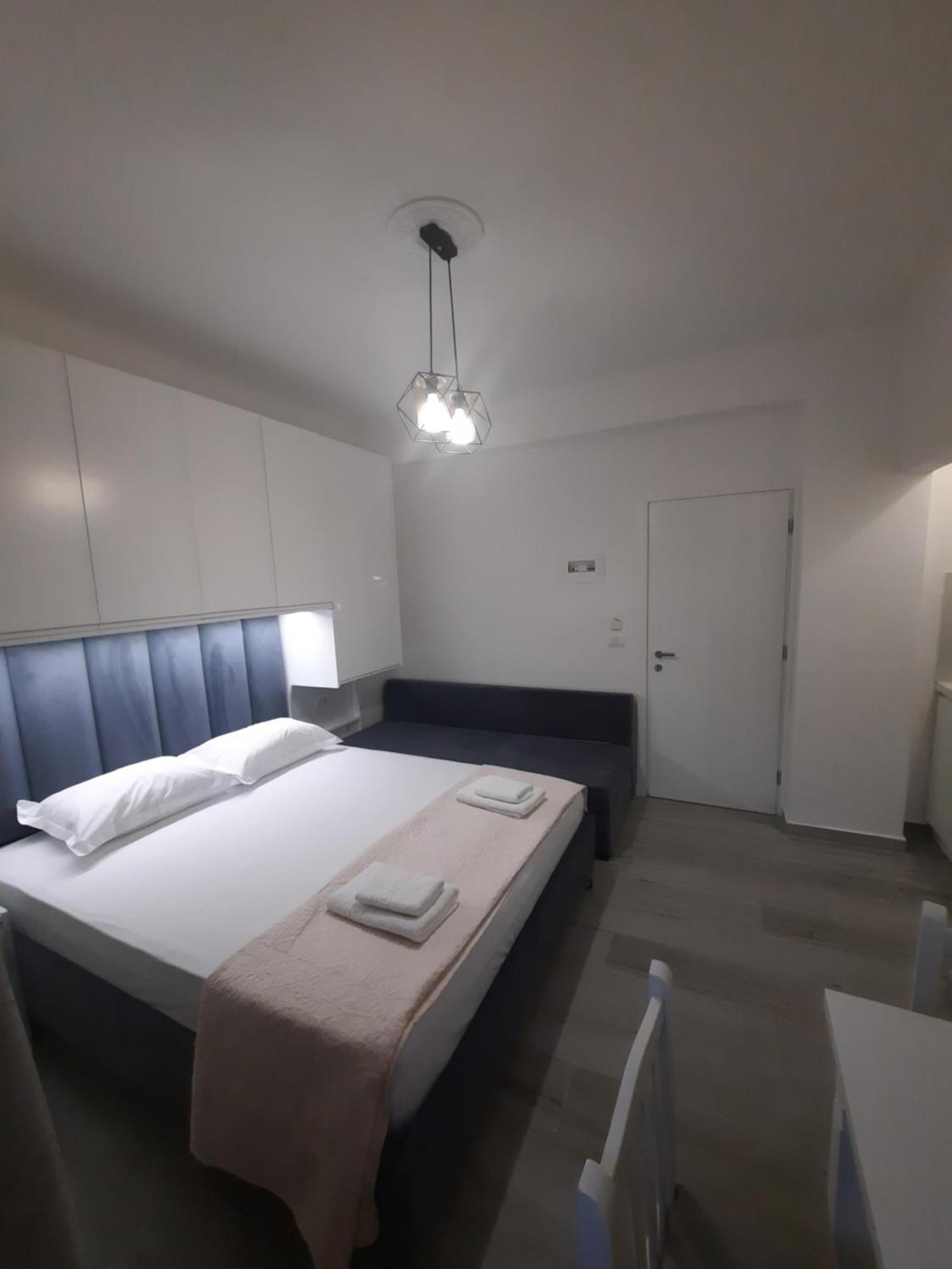 Nora'S Guesthouse Sarandë 外观 照片